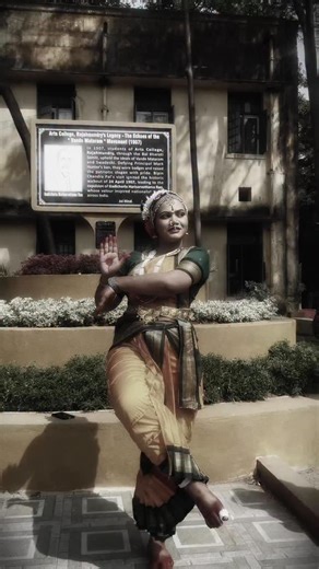 LucKy HeRE on Instagram: "🎀😫🥹 . . . . . . . . . . . . . . . . . #classic #kantara #kantara2 #kantarareels #kantarabgm #oilpainting #reelsinstagram #photo #instagood #reels #viralvideos #reelitfeelit #insta #explore #poses #classical #classicalmusic #eastgodavari #kuchipudi #bharathanatyam #indiapictures"