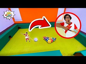 Giant Pool Table Challenge! Daddy vs Combo Panda!