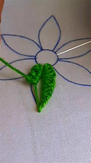 6.9K views · 93 reactions | How to do buttonhole stitch hand embroidery flower tutorial 瑱勺 #rupembroidery #sewing #handmade #embroidery | Rup Embroidery | Facebook