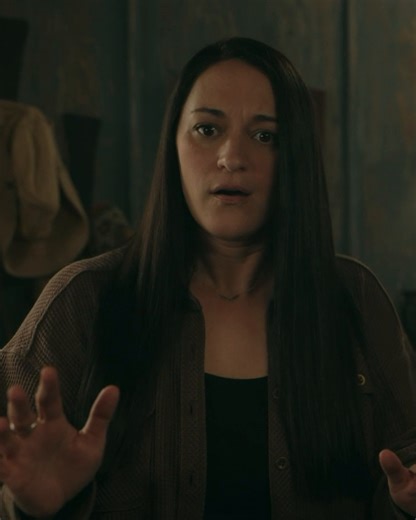 48K views · 324 reactions | Die wollen nur spielen.  Mehr von deinem Lieblings-Alien siehst du jetzt in »Resident Alien« bei Sky. #ResidentAlien #SkyDeutschland | Sky Deutschland | Facebook