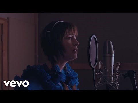 Faye Webster - Car Therapy (Official Video)