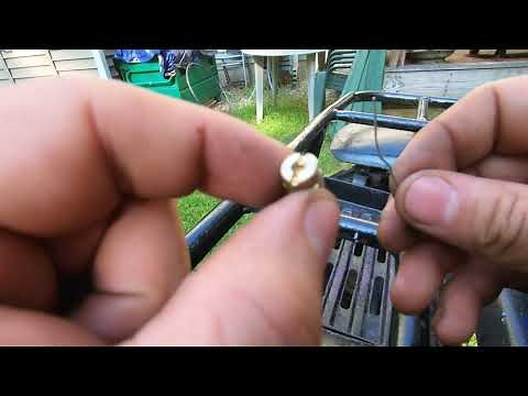 Yamaha yfm200 Moto-4 bogs with throttle