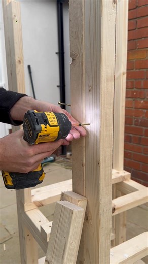 66K views · 109 reactions | Simple correction of bowed timber #diy #diyhack #joinery #woodworking #HomeImprovement | Scott DIY | Facebook