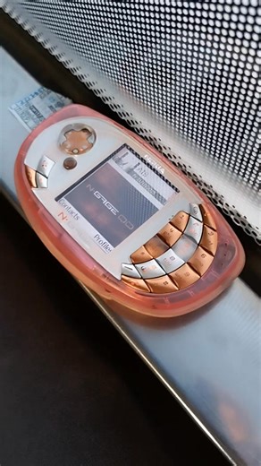 23 reactions | บนรถเมล์ตอนเช้าในพระนคร | Nokia Fan Thailand | Facebook