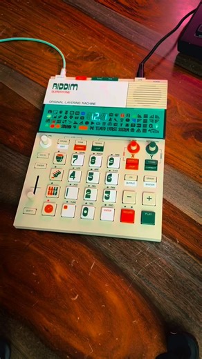 Teenage Engineering EP-40 #ep40 #teenageengineering #dawless #dubreggae | Moog Audio