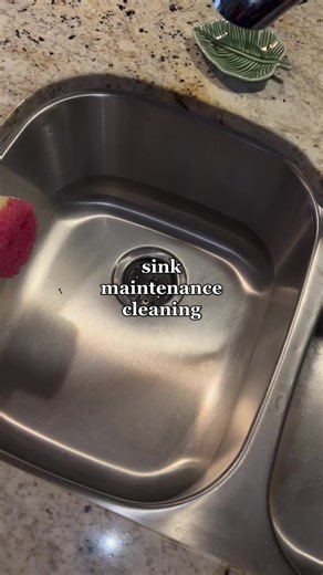 Effective Maintenance Cleaning Tips with CLR Cleaning Products