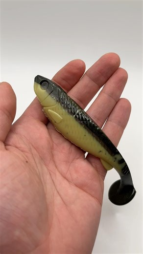 I think this is my best one yet! #luremaking #diy #handmadelure #musky #muskyfishing