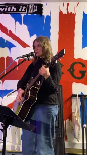 A fabulous new artist to Open mic with Del , Ruth here at 33GB , hopefully we will see more of her | Derrick Ince