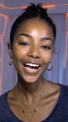 Beautiful girl sing Amina Somali Song