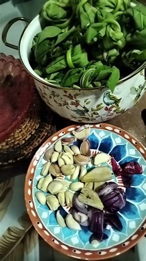 How to Cook Taro Leaves #paanomaglutongdahonnggabi #taroleaves #filipinodish