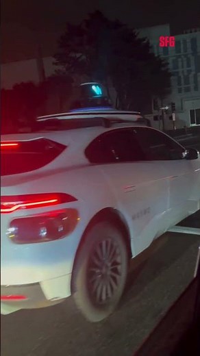 Passenger stuck in Waymo due to San Francisco power outages