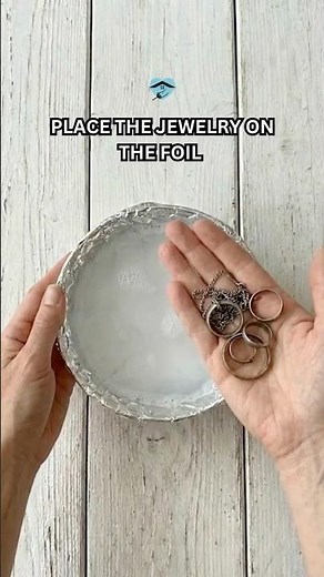 The Best Way to Clean Tarnished Jewelry at Home