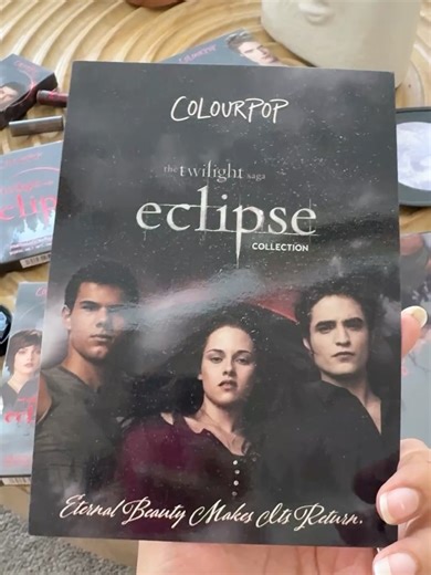 Bhumika Thakkar | Beauty, Fashion, Travel on Instagram: "New limited-edition The Twilight Saga: Eclipse Collection by @colourpopcosmetics Set Includes: - The Twilight Saga: Eclipse Eyeshadow Palette (Channel your inner Cullen with 15 moody, vampy shades in 5 finishes: Matte, Metallic, Super Shock, Pearlescent Glitter plus NEW Metallic Chrome) - Opposites Attract Lippie Pencil + Lippie Stix Kit - New Love Lippie Pencil + Lippie Stix Kit - Powder-to-Crème Lipstick in Newborn: Rich vampy red (A bra