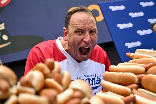 Nathan's Hot Dog Eating Contest results: Joey Chestnut claims 17th win with 70.5 hot dogs after 1-year ban