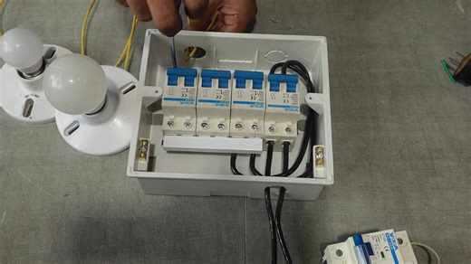 PAANO ANG WIRING NG DISTRIBUTION PANEL BOX SET? FOR ORDER: LAZADA: https://tinyurl.com/TREVLazadaDistributionPanelBox SHOPEE: https://tinyurl.com/TREVShopeeDistributionPanelBox | Trev Electrical