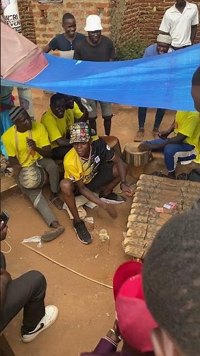 Chameleon Ajumbide Okunonyeza Museveni Akalulu