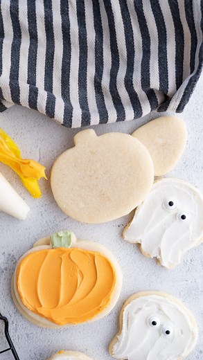 Karli | Family Food Blogger on Instagram: "The ONLY cut-out sugar cookie recipe you need! 🙌🏻 This NO CHILL, NO SPREAD Sugar Cookie Recipe stays soft and chewy! Made by MILLIONS every single year, this sugar cookie has it all. Search ‘halloween sugar cookies’ using the link in my bio for the full recipe!👻🎃💀 sugar | sugar cookies | cookies of instagram | sugar cookies of instagram | cut out | cut out cookies | foodies | food blog feed | baking | baker | trending | food blog feed"