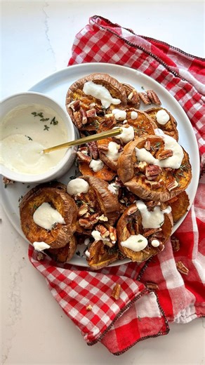 HONEY SMASHED SWEET POTATOES WITH GARLIC FETA DIP 🤗 Feat: instagram.com/xxrlilly RECIPE 👇🏻 2 large sweet potatoes, sliced into one inch rounds 2 tbsp NOW Olive Oil 1/4 c chopped NOW Pecans 1/2 tsp salt 4 sprigs fresh thyme 1/2 tbsp NOW Manuka Honey GARLIC FETA DIP: 4 oz feta 2 oz cream cheese 1 clove garlic 1/4 tsp salt 1/4 tsp black pepper 1/3 lemon, juiced 1 tbsp @nowfoodsofficial olive oil | NOW Foods