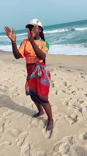 Beach Playful Poses: A Day in the Sun