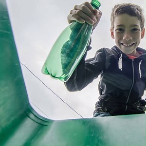 We’re on a mission to make our packaging more sustainable. That’s why by 2025, we’re working toward: ✔️ 100% recyclable or reusable packaging ✔️ One third reduction in use of virgin plastics Learn more: nes.tl/waste-free | Nestlé