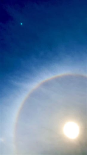 Cora A. Harris 🔬 on Instagram: "A lovely view — the 22° halo in the sky overhead! What a beautiful geometric design within God’s creation. • A 22° halo is a large MATHEMATICALLY PERFECT circular optical phenomenon that occurs around the sun. There are actually many forms of remarkable, naturally occurring, and mathematically structured circular atmospheric optical phenomena in the sky. • PHYSICS: A 22° halo is visible when sunlight (as shown here) or moonlight shines through hexagon-shaped ice 