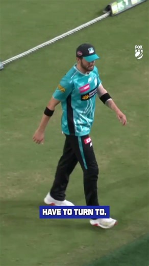 Shaheen Afridi Leaves Ground Injured 🤕 | #BBL15