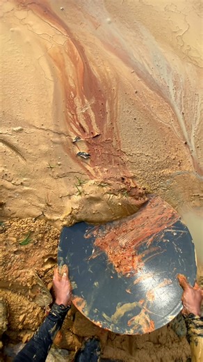 🌋 DIGGING for GOLD in RED MUD‼️ UNBELIEVABLE FIND 😱💰 | Struck a GOLD MOUNTAIN!? 🪙🔥#GoldHunting #RedMudGold #TreasureHunt #GoldDiscovery #UnrealFind #RealGold #ViralDiscovery #GoldRush | Dedi Gold Dollar