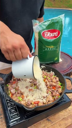 Desossei uma paleta de carneiro e transformei numa carne de sol perfeita, daquelas que só de olha...