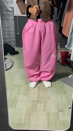 Stylish Ways to Rock Pink Sweatpants