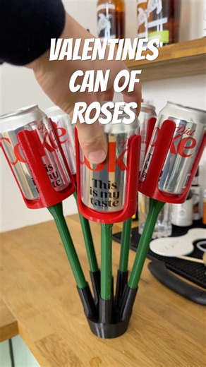 The perfect ‘flowers’ for Valentines Day! 🌹 🥤