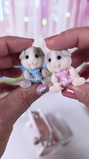 Calico Critters! . Patty and Paden's double stroller set! . I think these are guinea pigs, so adorable 😍 . #calicocritters #asmr #guineapig #miniature #toyworld
