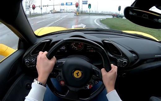 法拉利Ferrari 488 GTB 第一视角试驾