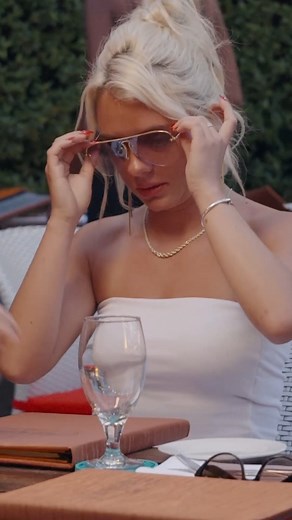 1.7M views · 19K reactions | Chloe’s mum is cutting her off, to incentivise her to move back to Boston!  #90Day #90DayFiance #90DayFianceHappilyEverAfter | discovery+ | Facebook