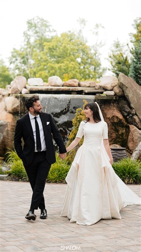 Shalom Photography | NYC Wedding & Family Photographer on Instagram: "Today is Tu B’Av – the Jewish Day of LOVE ❤️✨ In Judaism, we learn that love isn’t just spoken in words – it’s shown through action. Under the warm glow of string lights in a rustic barn, surrounded by friends, family, and pure joy, Chana & Yos promised to keep showing up for each other – not just today, but every day that follows. From the emotional chuppah to the wild dancing that shook the wooden floors, this wedding was a 