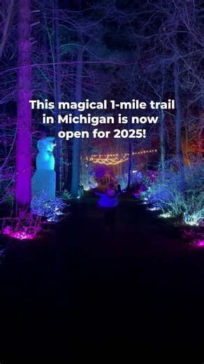 💫 Step into the magic of Glenlore Trails: Aurora! ➡ https://www.awesomemitten.com/glenlore-trails/ 📍 Commerce Township, Michigan 📅 Now - December 28, 2025 | Awesome Mitten