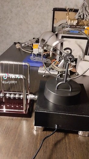 Undamped mechanical oscillatory processes #physics #physicstok #physicsfun #physicsteacher #physicsquestions #physicsmemes #physicsmajor #physicsexperiment #physicsclass #physicsgang #jurij0001 #YuriKovalenok #kovalenok #science #scienceexperiments #scienceismagic #scienceathome #sciencetok #sciencefair #sciencefacts #scienceexperiment #scienceiscool #science101 #pendulum #engine #engineering #art #engineers #mechanical #mechaniclife