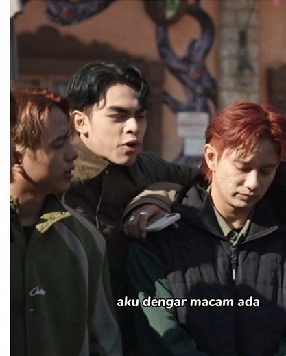 Ariel dan Kawan-Kawan Belanja Makan Selesai Roller Coaster