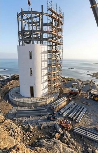 Watch how lighthouses are built!