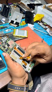 10 Products free for Display changing 📍Mobile Nanban, near Pothys, cross-cut road 7th Street, Gandhipuram, Coimbatore ☎️ 9942020022, 7373426909, 8111009194 #reels #thekovaimirchi #mobile #displaychange #mobileservice #coimbatore #brookfields #crosscutroad #pothys | Thekovaimirchi