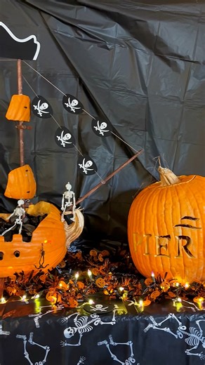 🏆 We placed first in the pumpkin decorating contest this year! We’d love to see what you made! | Pier 51 Marina