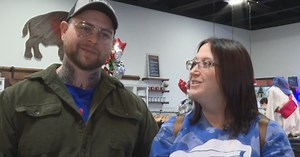 'This is a lot better': Benefits of shopping local for last-minute holiday gifts