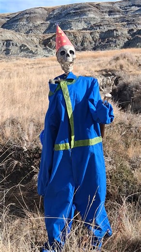 Gary and Gary antics in the canyon! . . Inspired by @leroyandleroy . . . . #fallout4 #fallout #fallout3 #falloutnewvegas #ncrranger #Fallout #cosplay #cosplaygroup #cosplayphotoshoot #falloutevent #falloutamazon #amazon #travelcanada #theresalwayssomethingtodo | Those Fallout Guys