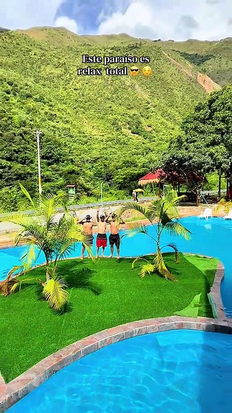 Relax total en Eco Terra 😌 #EcoTerraLodge #foryoupage #quillabamba #piscina #viraltiktok
