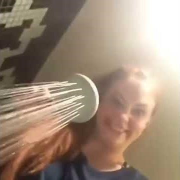 maisie williams bath 1