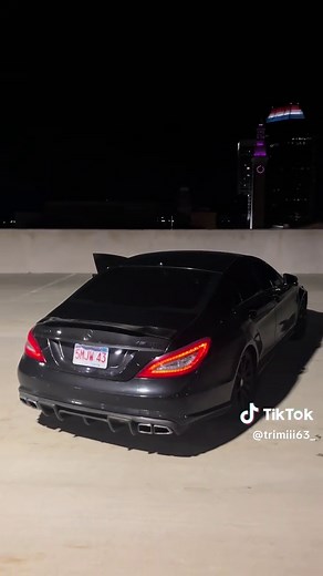 Mercedes CLS63 in Snow: AMG Performance Driving