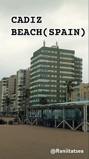 "Cadiz Beach, Spain 🌊✨ Paradise You Didn’t Know Existed"