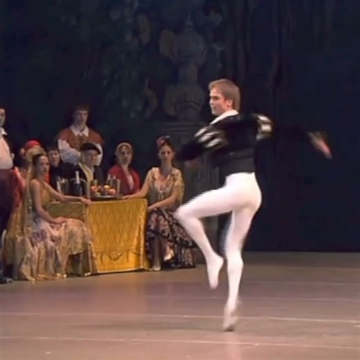 Amazing Leonid Sarafanov - Basilio Variation from "Don Quixote" 🖤 | Ballerina de Tutu