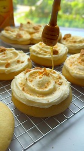 108K views · 894 reactions | Frosted Honey Graham Cookies  Find the full recipe on my website, link in bio! 癩 As you know Harris Teeter is my favorite place to shop ingredients, especially for these Graham Cookies 癩 https://thesqueakymixer.com/frosted-honey-graham-cookies/ | The Squeaky Mixer | Facebook