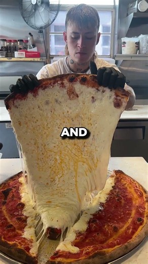 Why Italian PIZZA Tastes 10x Better Than American!🍕