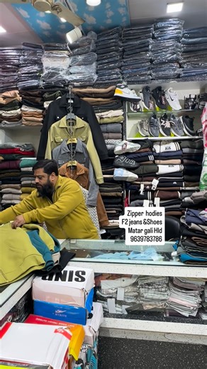 F2_jeans&Shoes on Instagram: "Zipper hodies#sports #designerwear #lover #jeanpaulsartre #jeansmurah #linen #shirts #kargopantolon #jeansmurah #hodies #zipper"